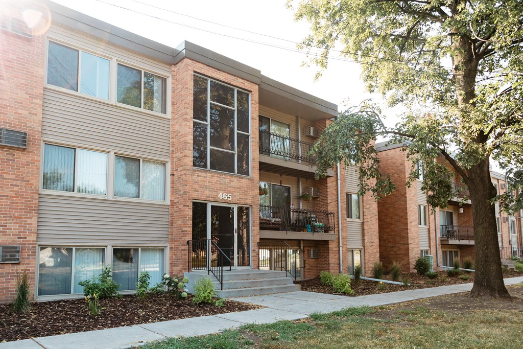 Exterior View at Garden Grove, New Brighton, MN