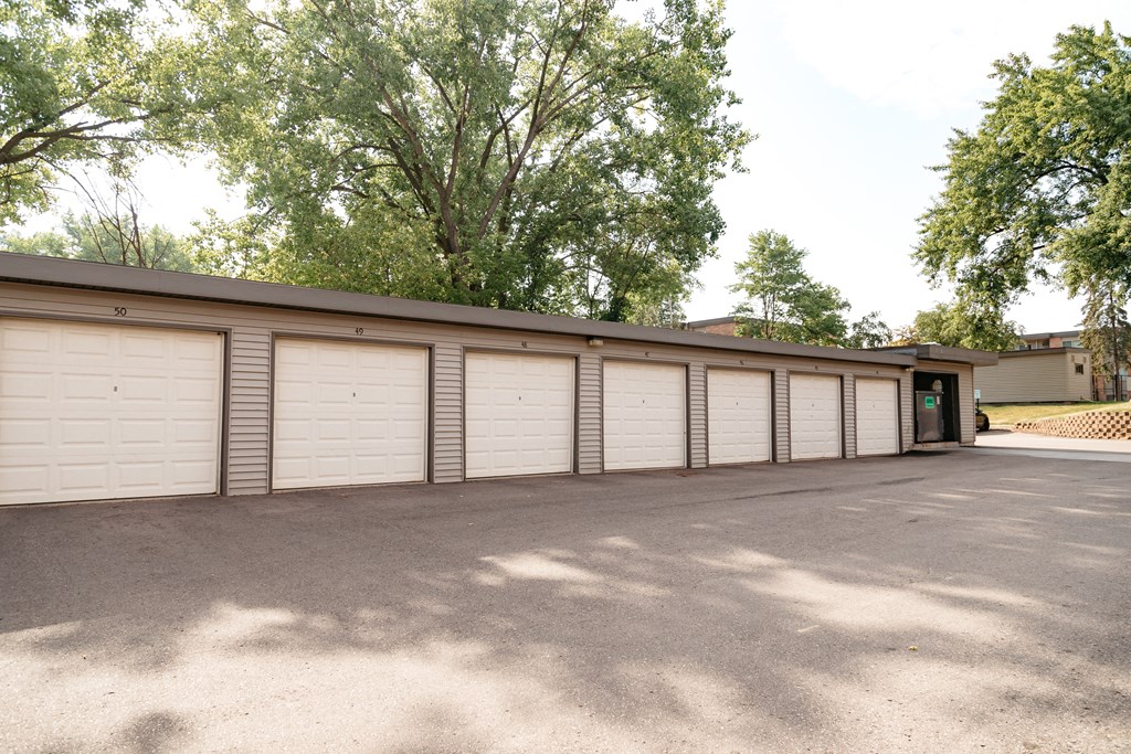 Garages at Garden Grove, New Brighton, 55112
