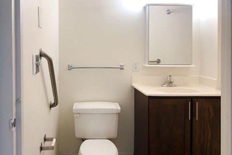 Richfield Towers Apartments in Richfield, MN Bathroom