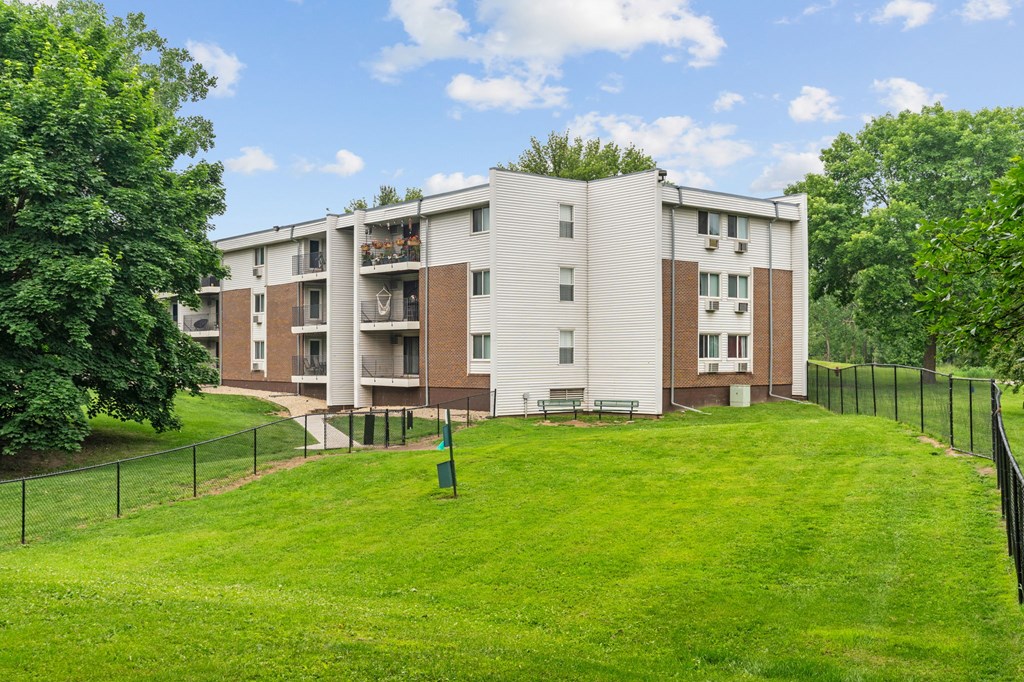 Dog Park at Willow Pond, Burnsville, 55337