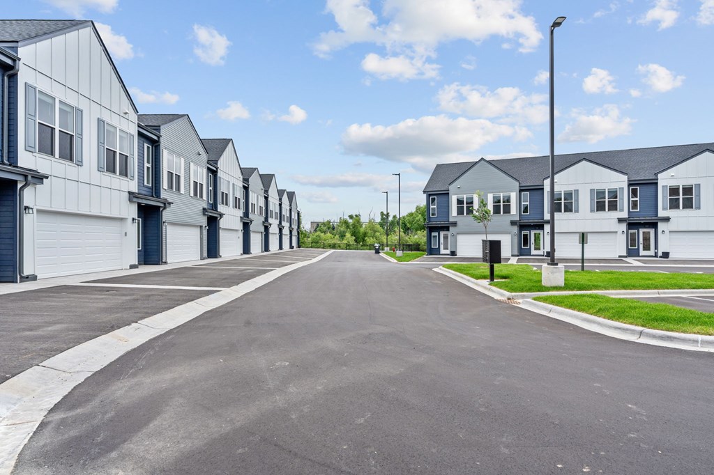 Exterior View at Townhomes at Preserve, Rogers, MN, 55374