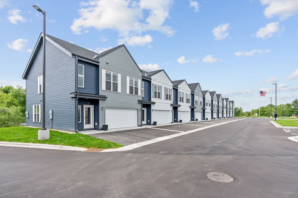 Exterior View at Townhomes at Preserve, Rogers, MN, 55374