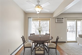 Beach South at the Lake Apartments in Robbinsdale, MN Dining Room