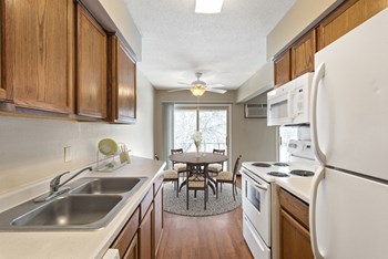 Beach South at the Lake Apartments in Robbinsdale, MN Kitchen and Dining Room