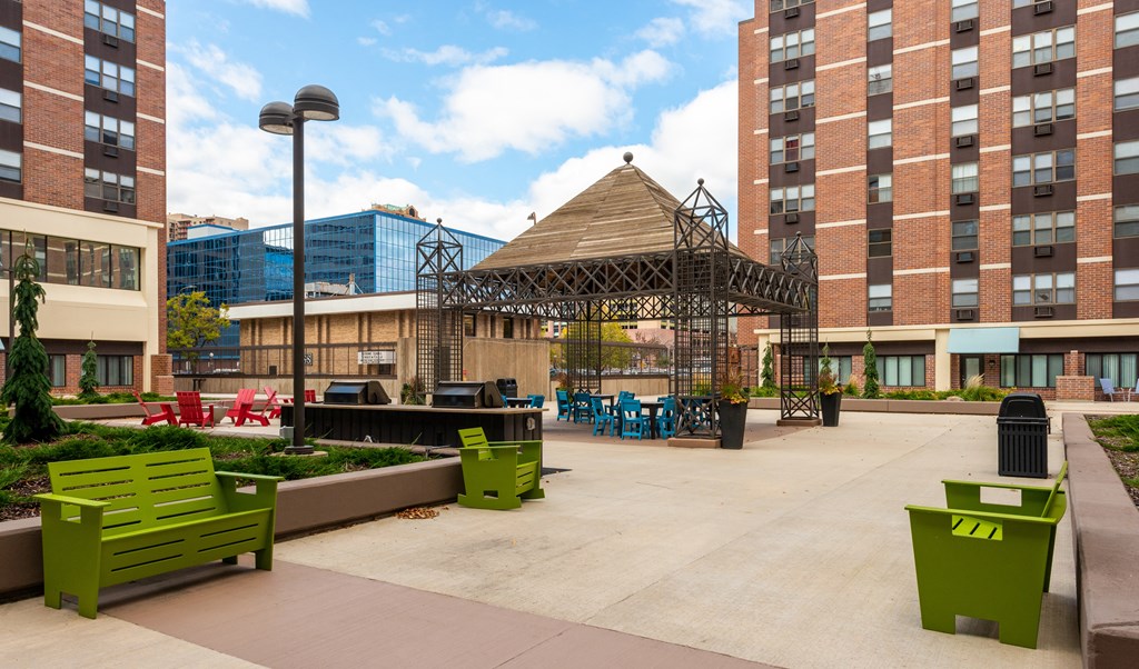 Courtyard at Mears Park Place, St. Paul