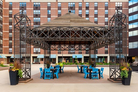 Outdoor Courtyard  at Mears Park Place, St. Paul, Minnesota