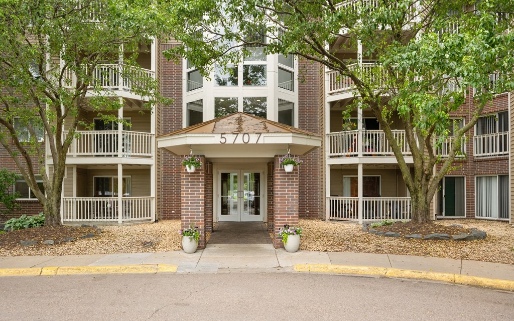 our apartments are located in the heart of the city at Cityscape, St Louis Park, MN, 55416