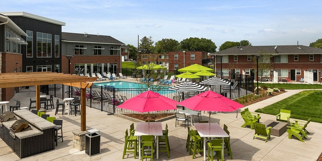 View of Clubhouse Patio at Era on Excelsior, St. Louis Park, Minnesota