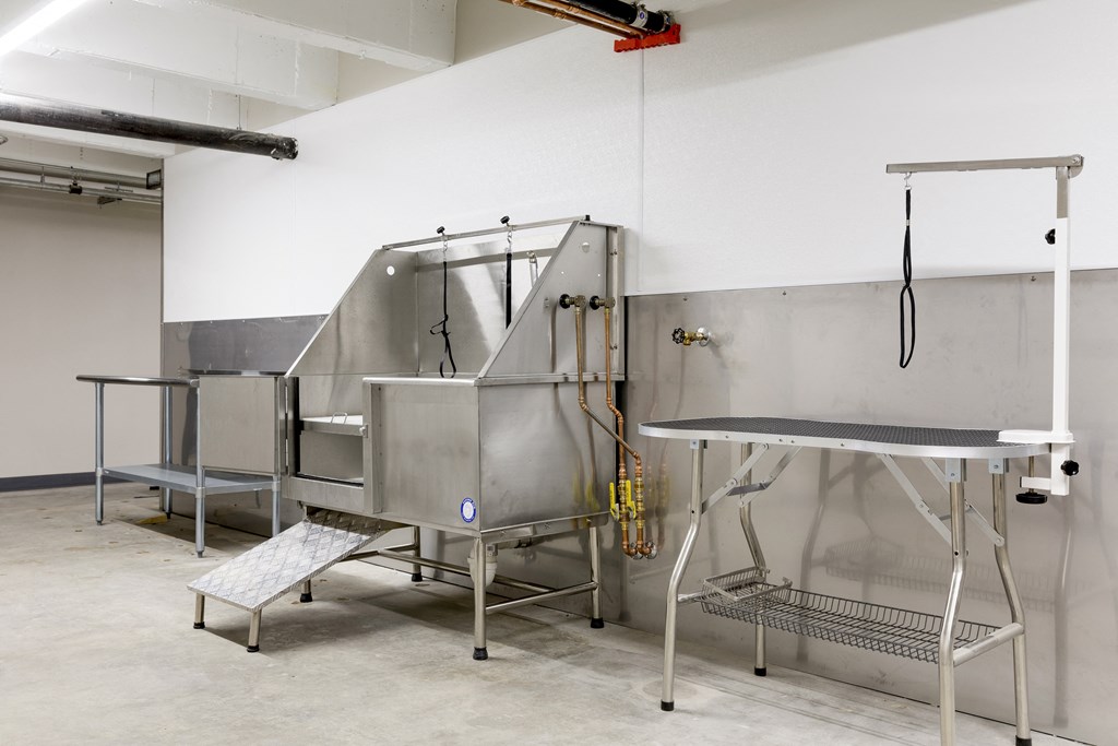 Pet Wash at Kellogg Square Apartments