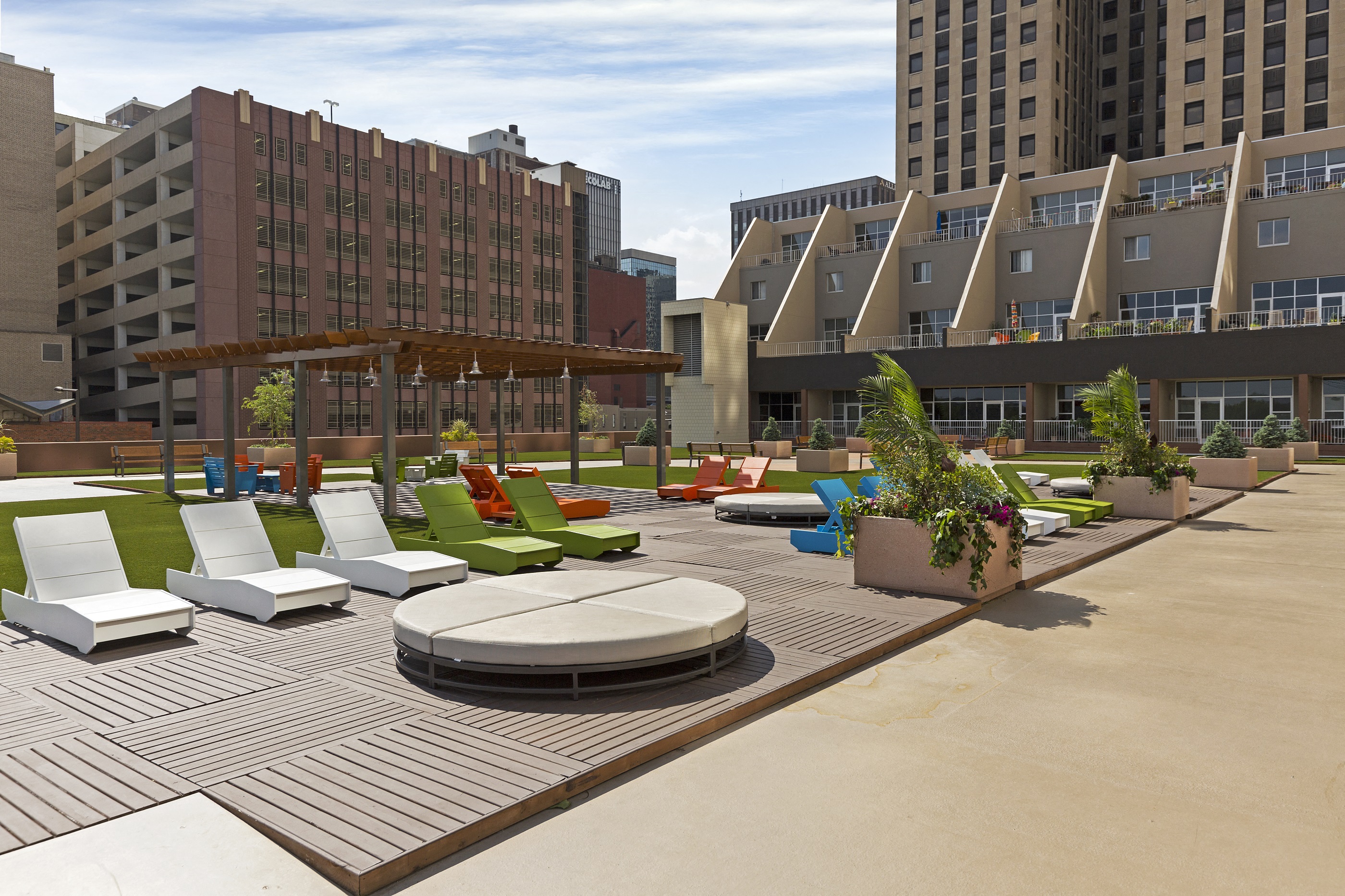 Sundeck at Kellogg Square, St. Paul
