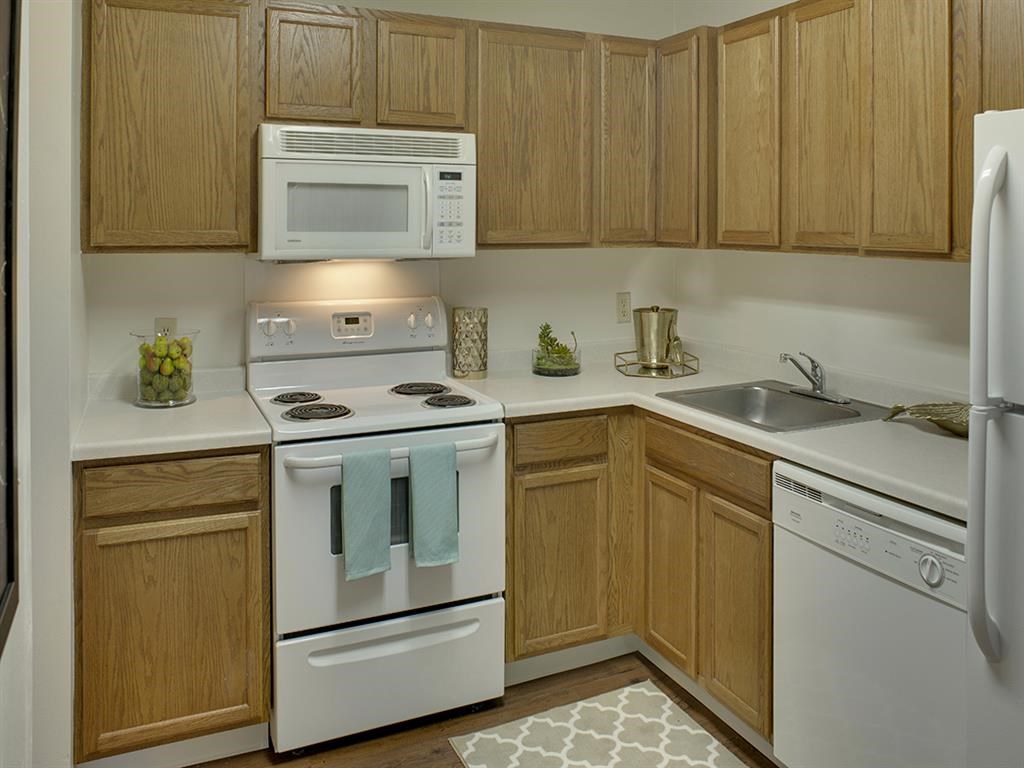 Willow Pond Apartments in Burnsville, MN Kitchen