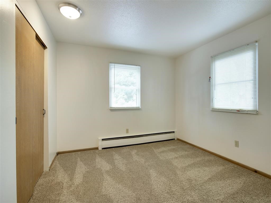 Northeast Villas Apartments in Fridley, MN Bedroom