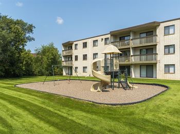 Oakwood Apartments in Plymouth, MN Playscape