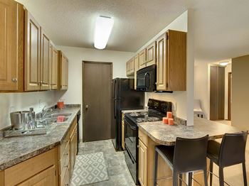 Lou Park Apartments in St. Louis Park, MN Kitchen
