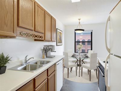 Mears Park Place Apartments in Saint Paul, MN Kitchen