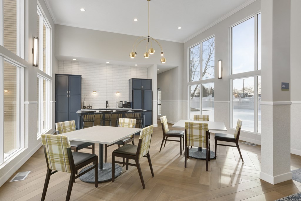 Mallard Creek Apartments in Golden Valley, MN Community Room
