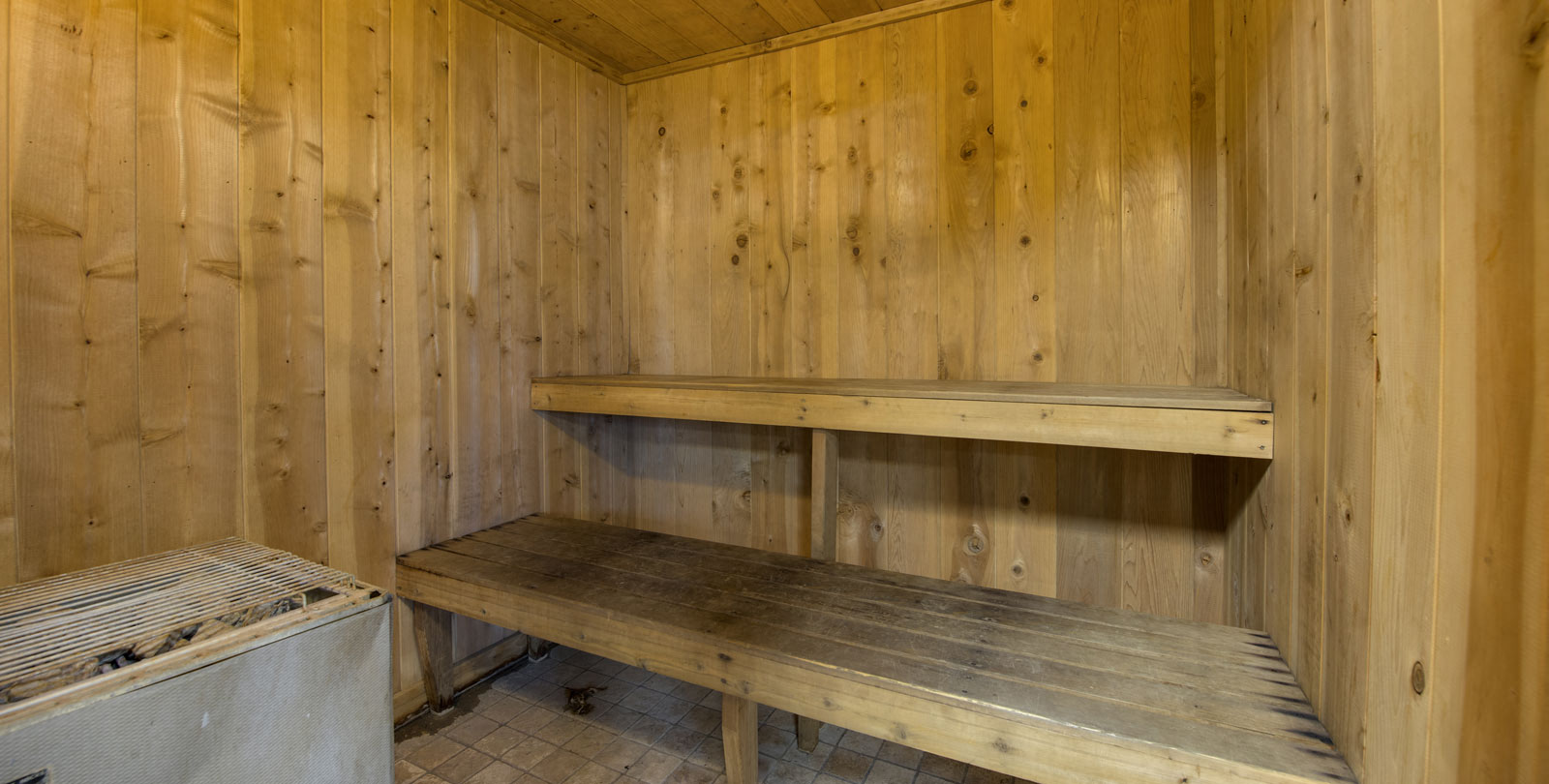 Medicine Lake Apartments in Plymouth, MN Sauna