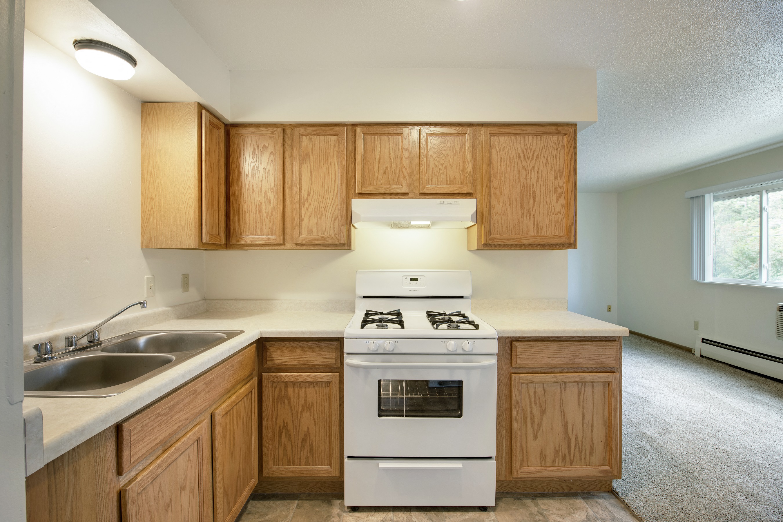 Northeast Villas Apartments in Fridley, MN Kitchen