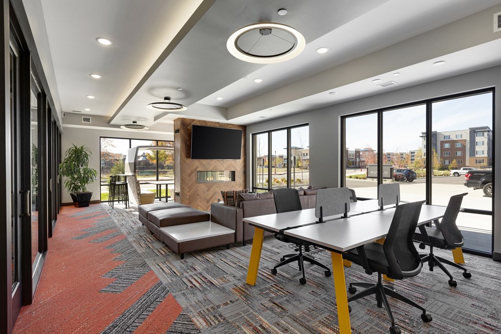 Lounge area and tables at Nuvelo at Parkside, Minnesota