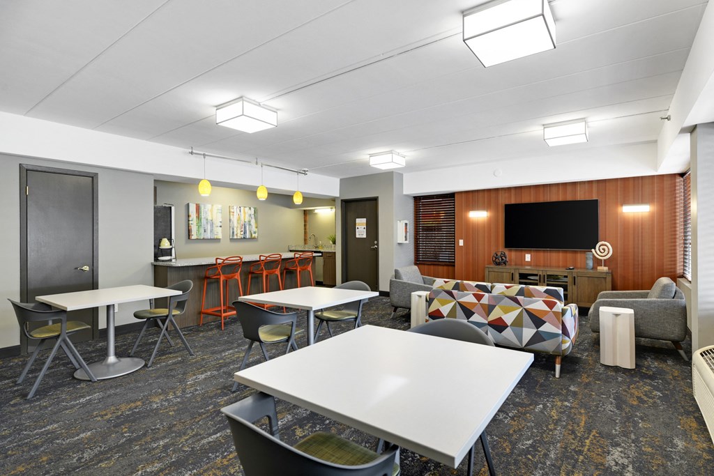 Social Lounge at Park Pointe, St. Louis Park