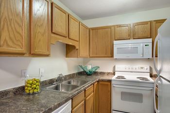 Pebblebrook Court Apartments- Bloomington, MN