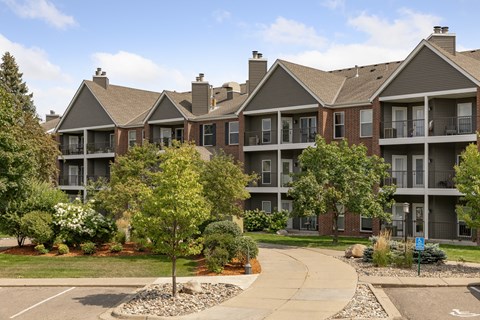 Apartment Exterior at Regency Woods, Minnetonka, 55305