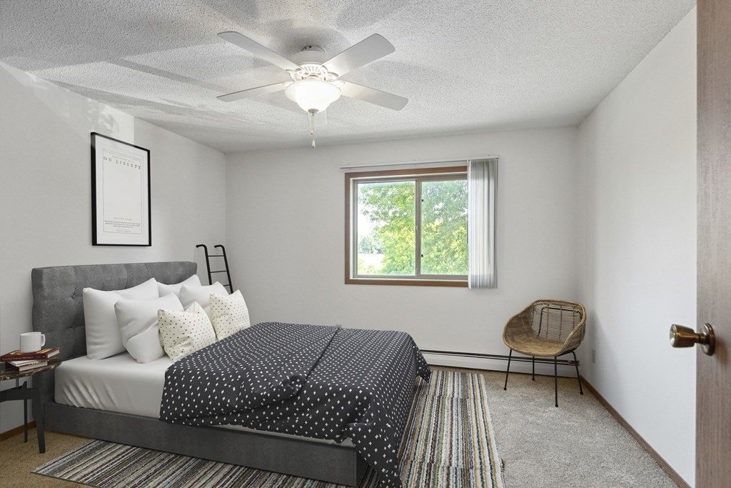 Spacious Bedroom Spacious Bedroom at Silver Ridge, Maplewood, MN