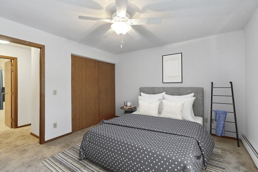 Gorgeous Bedroom at Silver Ridge, Maplewood, MN, 55119