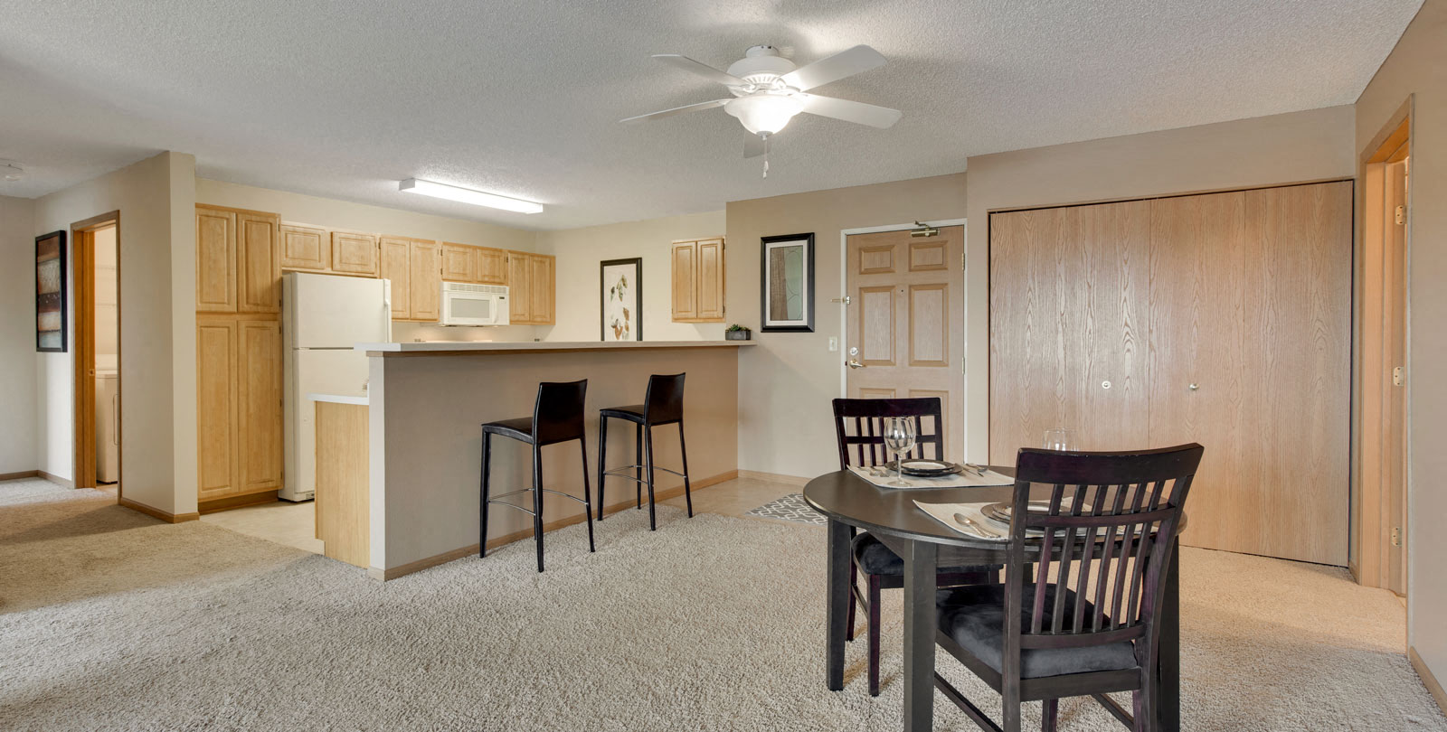The Preserve at Commerce Apartments in Rogers, MN Dining Area