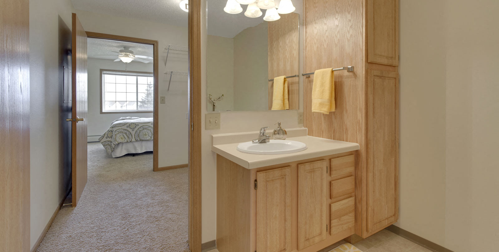 The Preserve at Commerce Apartments in Rogers, MN Bathroom