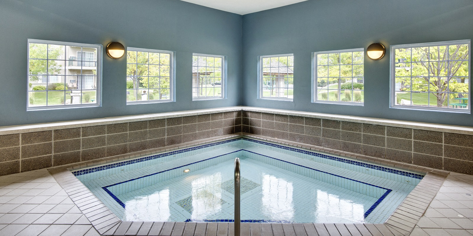 The Preserve at Commerce Apartments in Rogers, MN Indoor Whirlpol