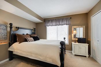 The Riverwood Apartments in Lilydale, MN Bedroom