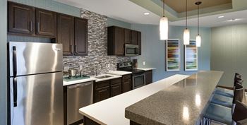 Willow Creek Apartments in Plymouth, MN Community Kitchen