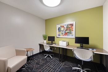 Business Center at Willow Pond, Burnsville, 55337