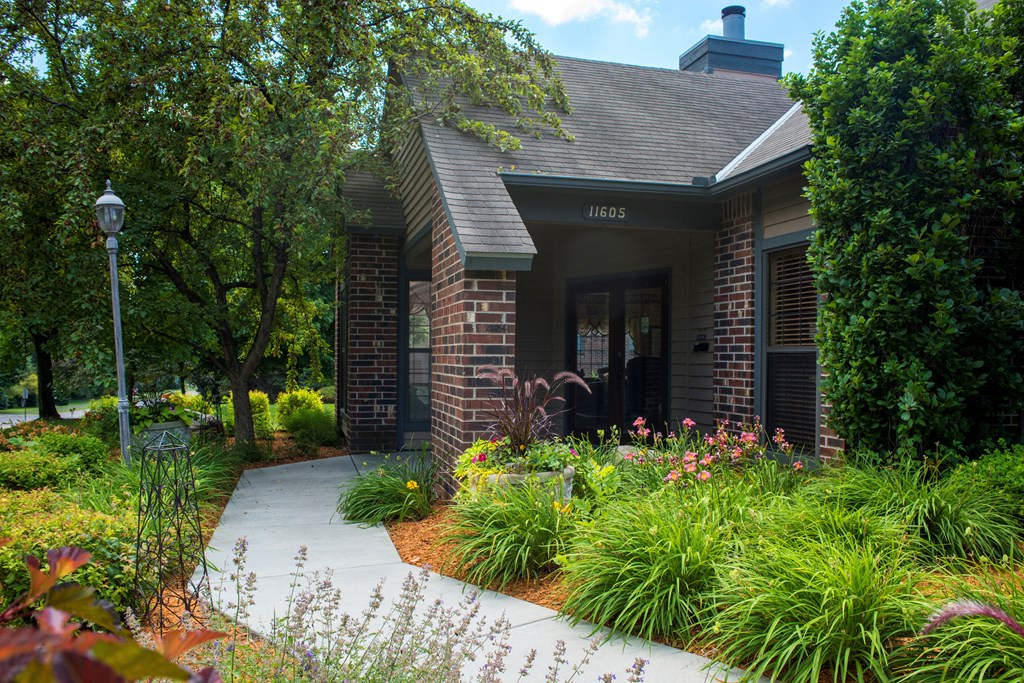 Exterior of the leasing office and clubhouse at Eden Commons in Eden Prairie, MN 55344