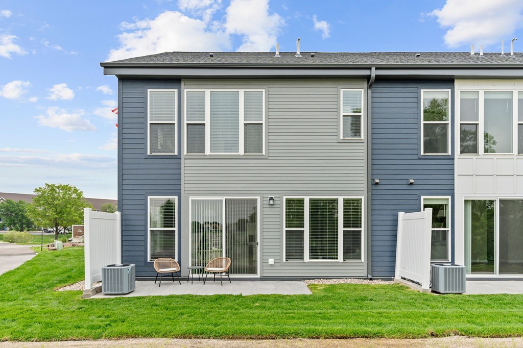 Exterior View at Townhomes at Preserve, Rogers, MN, 55374