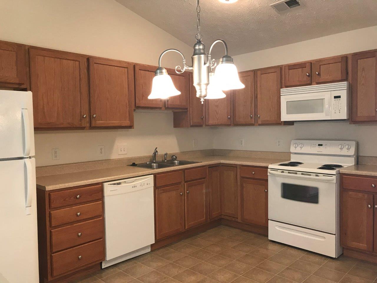 Fully Equipped Kitchen at Shaker Square, Indiana, 46052