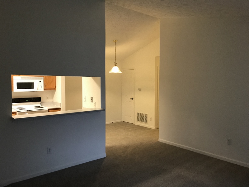 Unfurnished Living Area at Shaker Square, Lebanon, IN, 46052