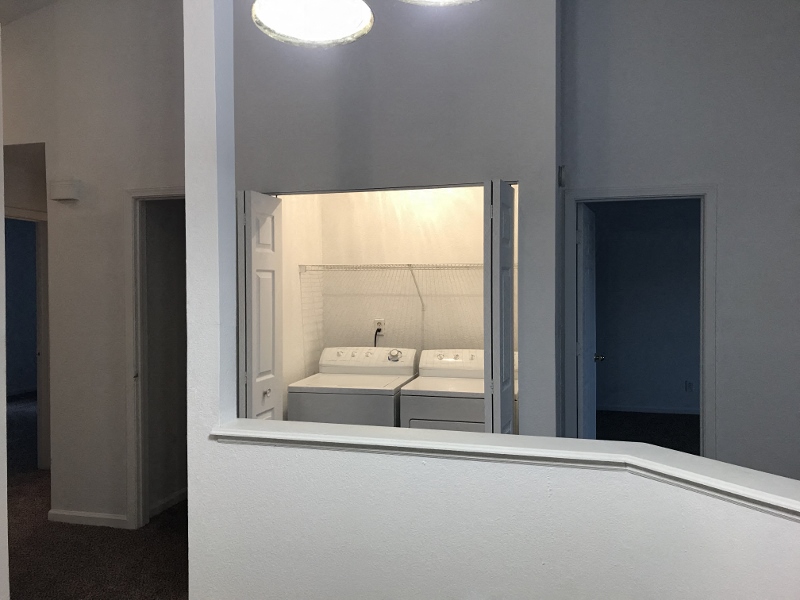 Washer Dryer at Shaker Square, Indiana