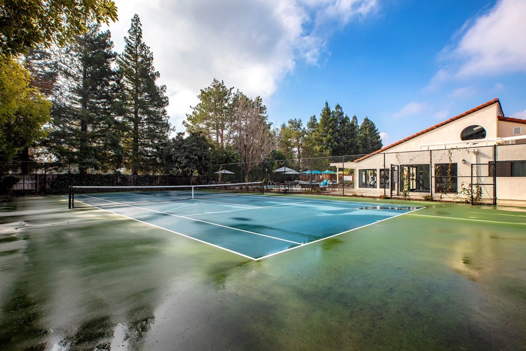 Vercanta Pleasanton | Pleasanton, CA | Tennis Court