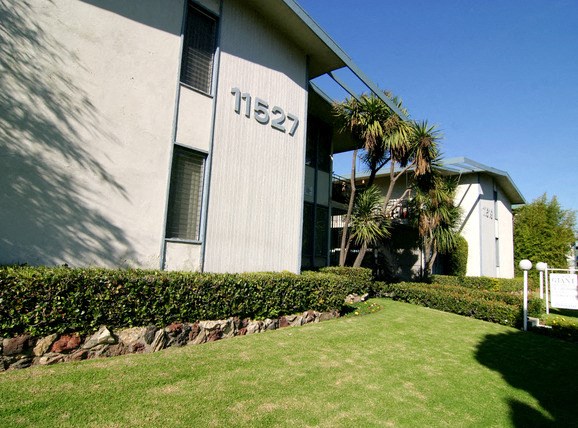 Venice Blvd Apartments | Los Angeles, CA | Exterior