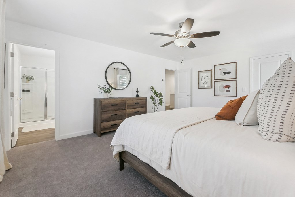 Inviting bedroom with neutral tones and stylish furnishings