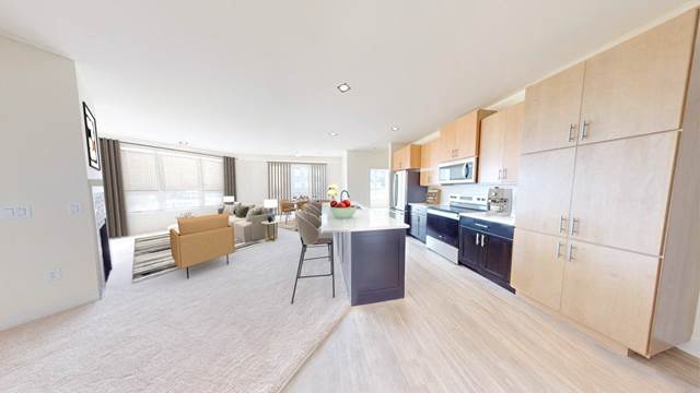 CrossTown At Poplar Creek Town Center Apartments