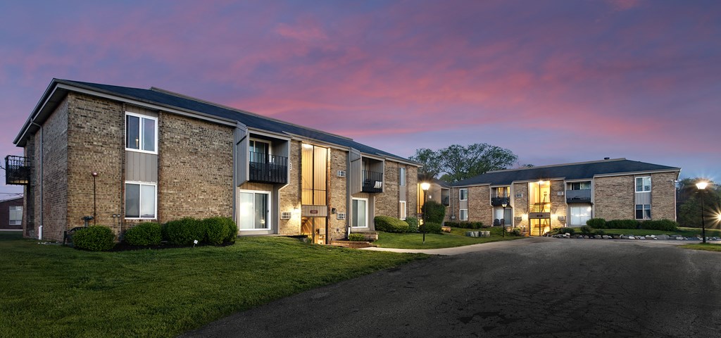 exterior view at dusk at the preserve at polk apartments fl