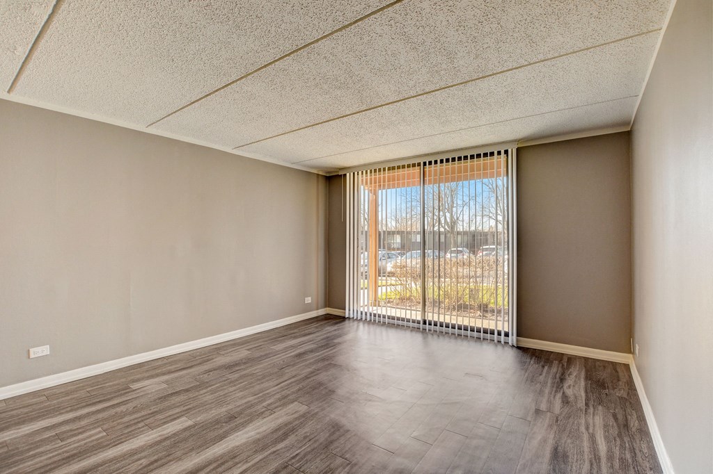 Apartment Home at Woodland Ridge Apartments at 3420 Joann Lane in Woodridge IL