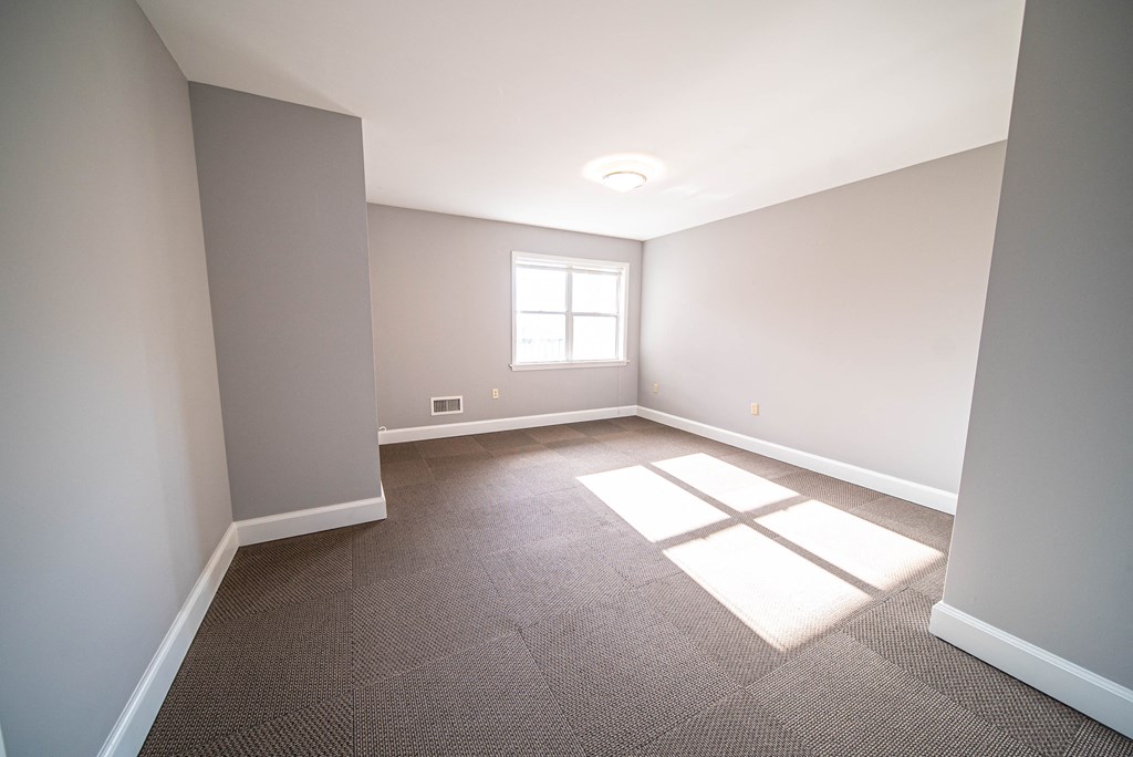 625 Main Street Bedroom in Buffalo, NY