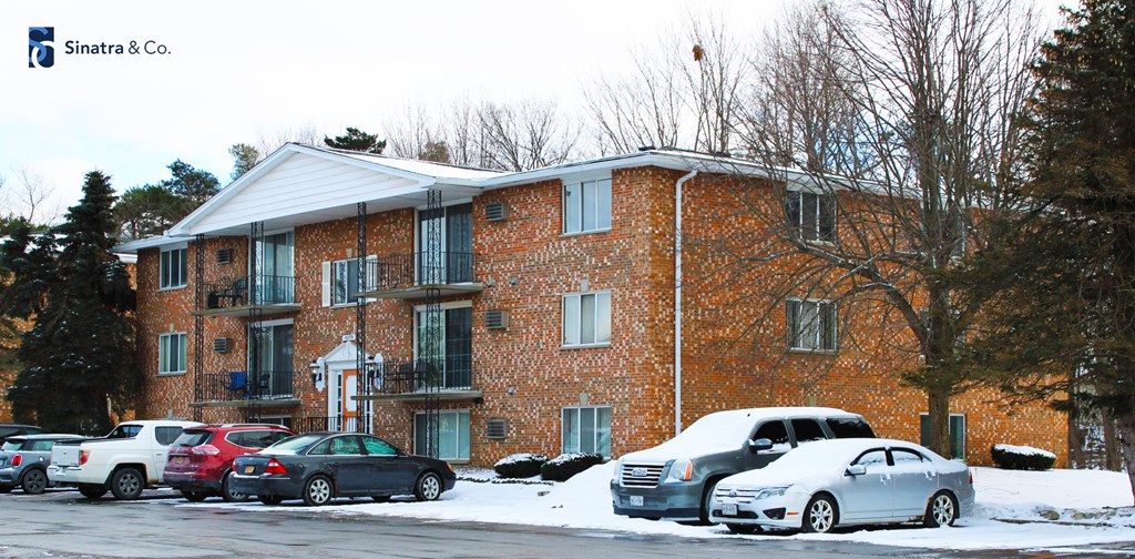 Exterior at Lincoln Square Apartments at 4055 Knoll Drive in Hamburg, NY