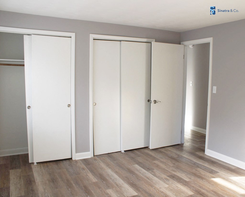 Renovated Apartment Home at Washington Square Apartments at 5546 Scranton Rd in Hamburg NY 14075