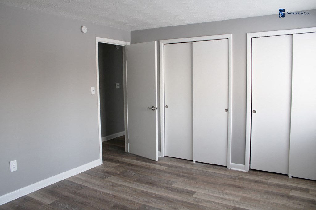 Renovated Apartment Home at Washington Square Apartments at 5546 Scranton Rd in Hamburg NY 14075