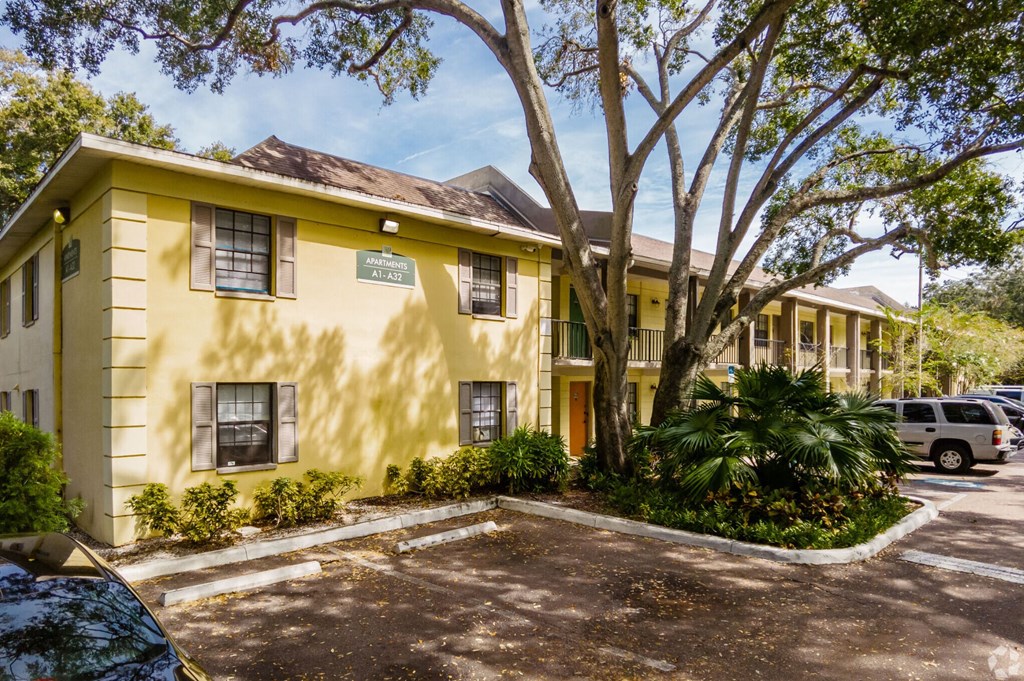 Building Exterior at Fernwood Grove Apartments in Tampa Florida